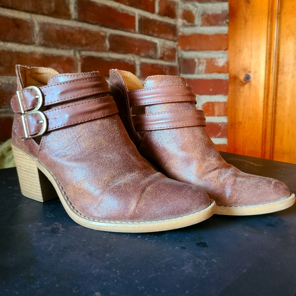 Rue21 Brown Heeled Booties Size M 7/8